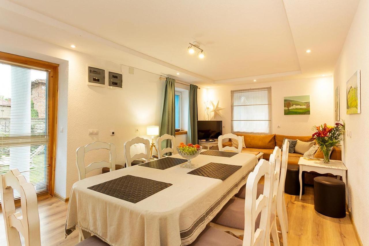 Garmen Hills Guest Houses Exterior foto